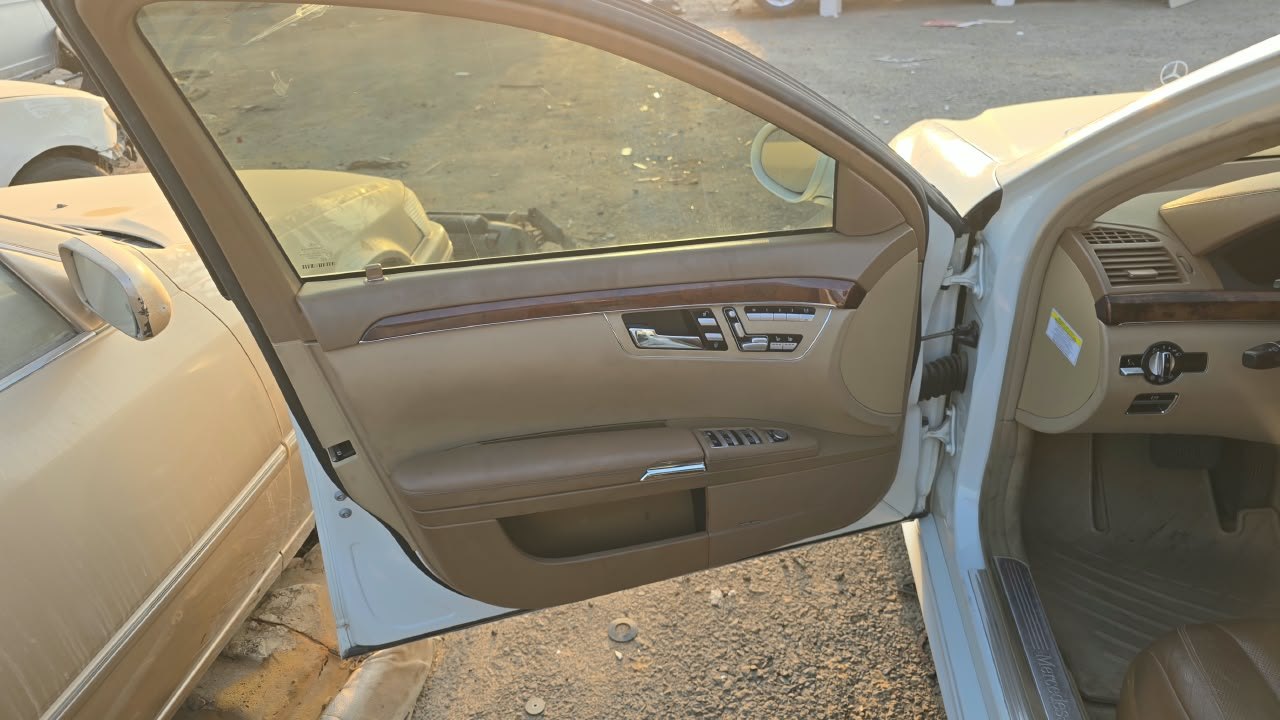 قطع غيار مرسيدس بانوراما S 550 2008 صورة 7