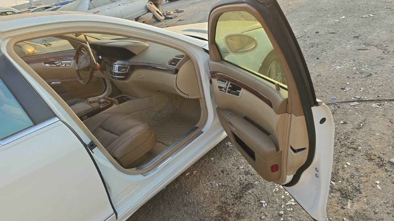 قطع غيار مرسيدس بانوراما S 550 2008 صورة 5