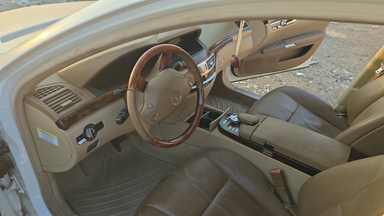 قطع غيار مرسيدس بانوراما S 550 2008 صورة 2